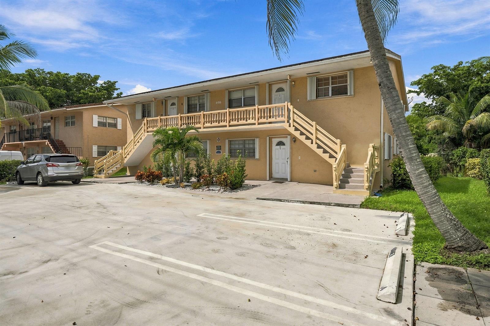 4106 RIVERSIDE Drive, Coral Springs FL 33065 photo 2
