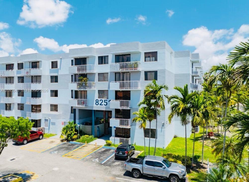 8261 NW 8th St # 334, Miami FL 33126 photo 2