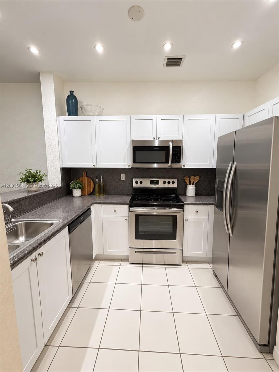 7050 NW 177th St # 11, Hialeah FL 33015 photo 3