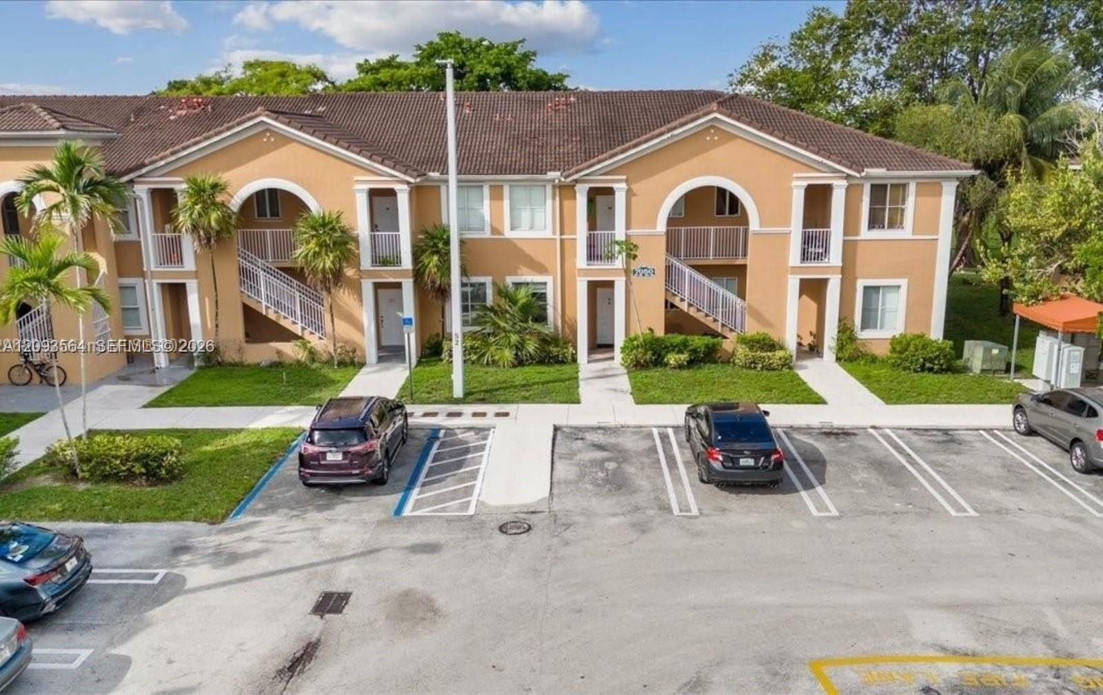 7050 NW 177th St # 11, Hialeah FL 33015