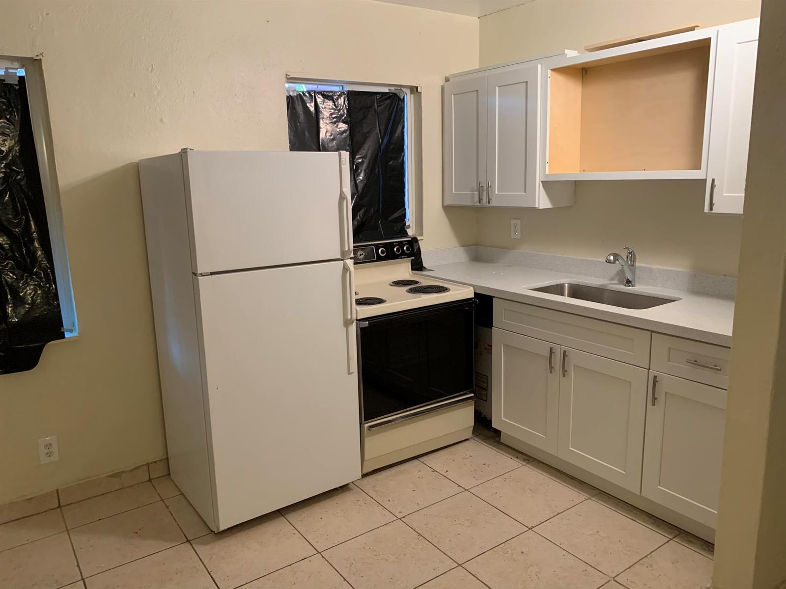 829 NW 10TH Terrace # 4, Fort Lauderdale FL 33311 photo 2
