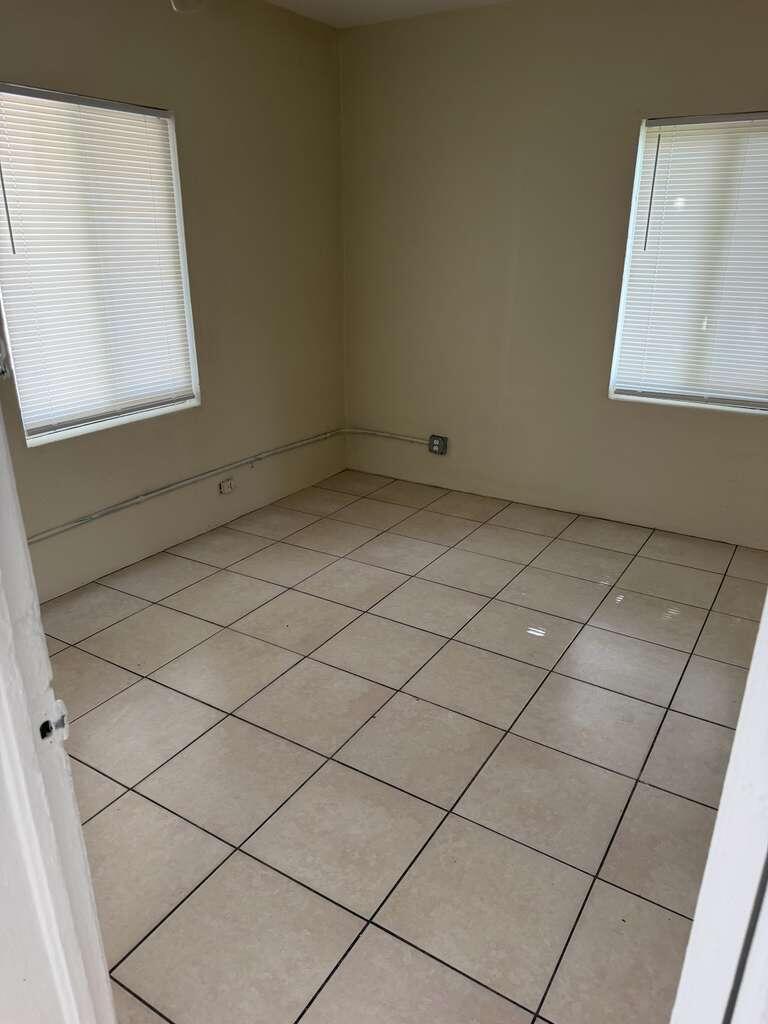 1304 NW 4TH Street, Fort Lauderdale FL 33311 photo 3
