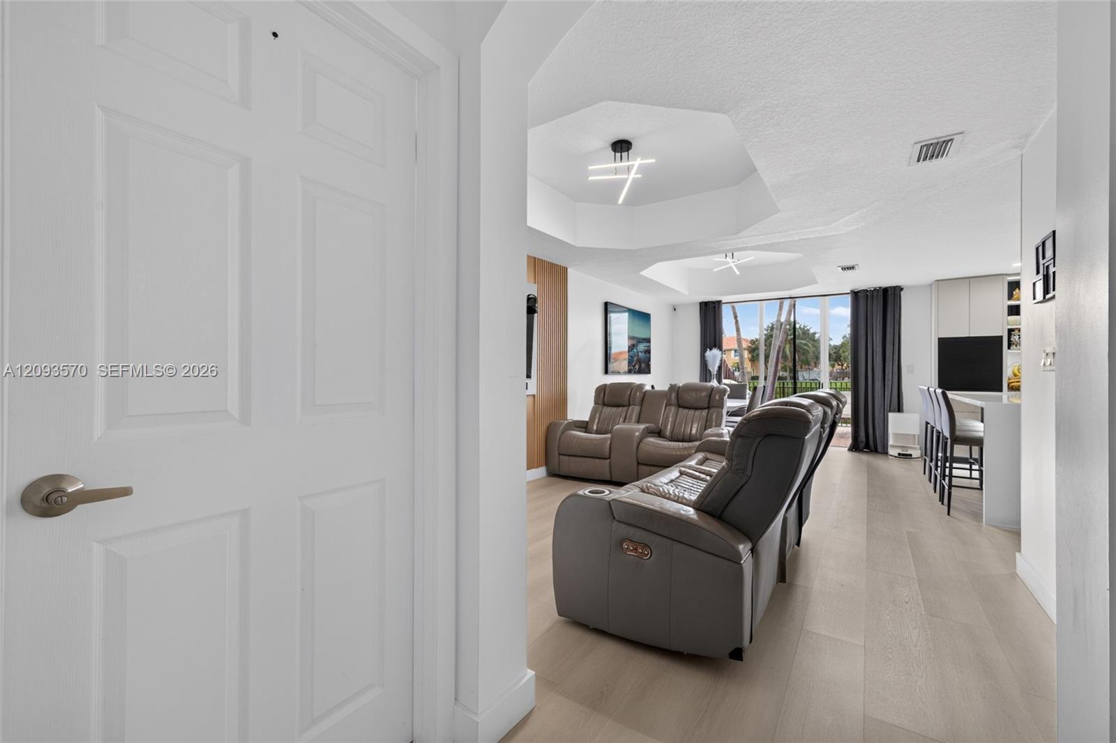 15266 SW 30th Ter, Miami FL 33185 photo 3