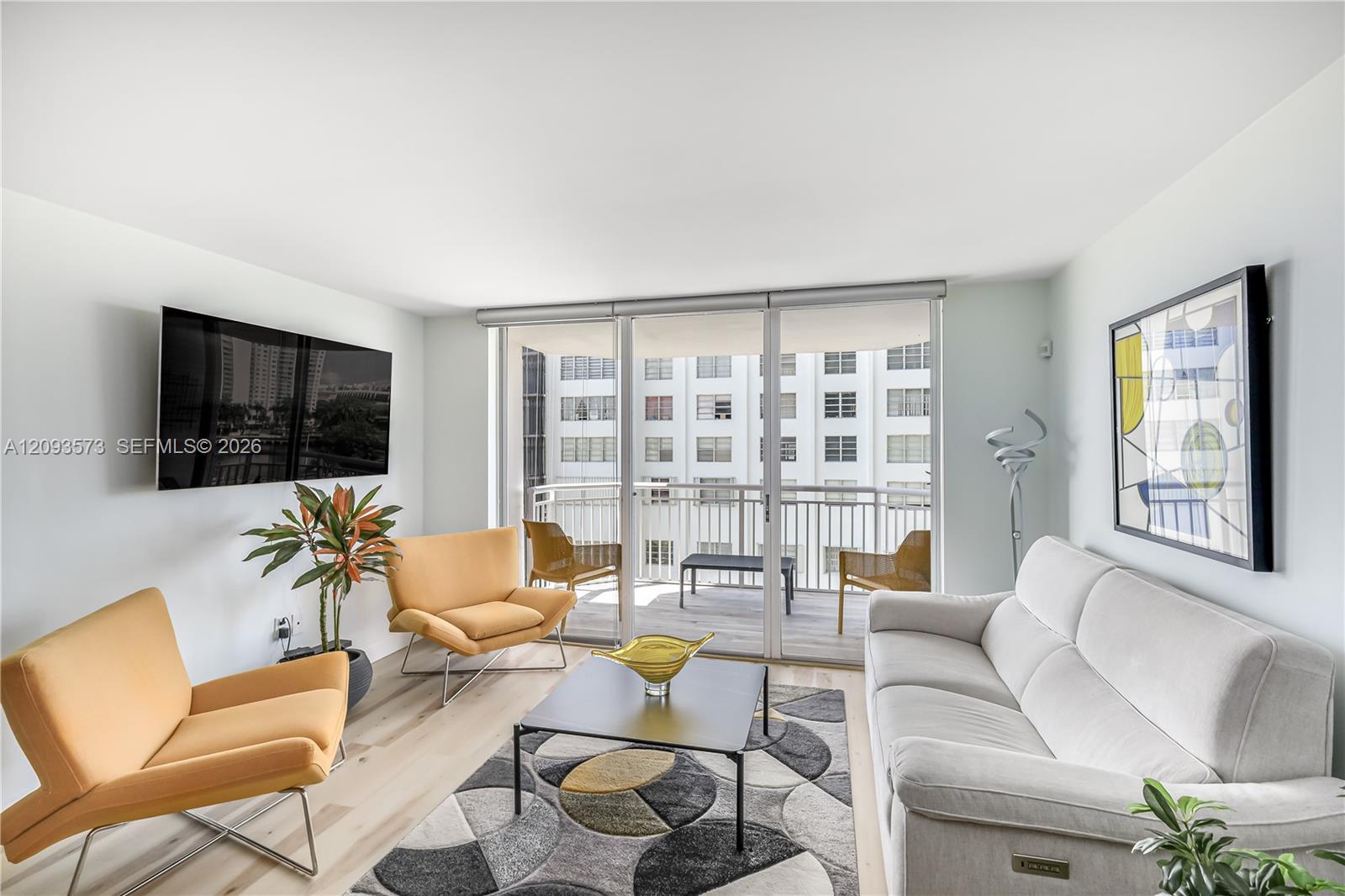 18051 Biscayne Blvd # 502, Aventura FL 33160 photo 2