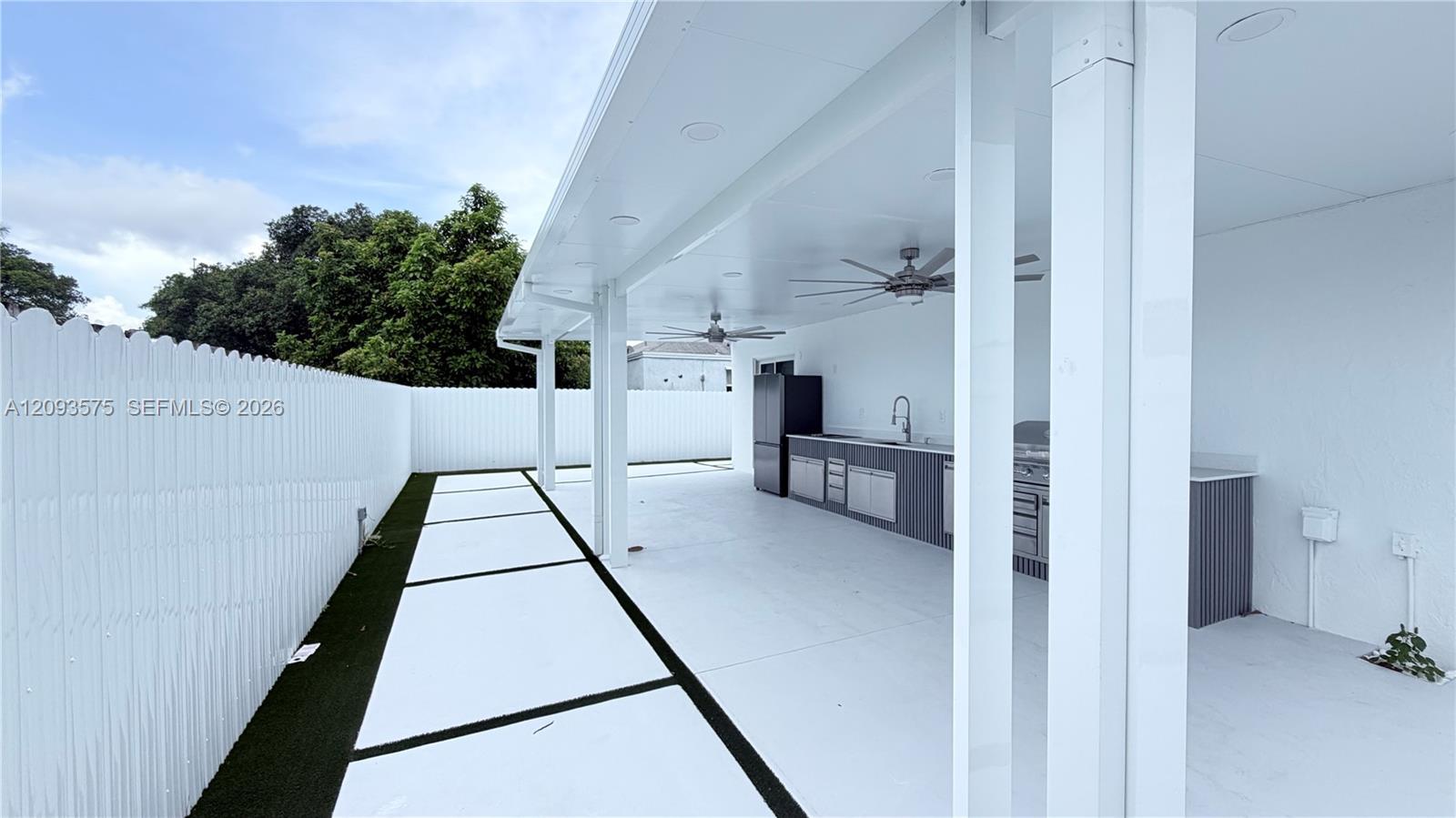 20726 SW 105 Ave # 1, Cutler Bay FL 33189 photo 3