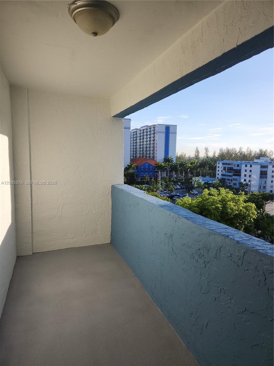 5050 NW 7th St # 709, Miami FL 33126 photo 3