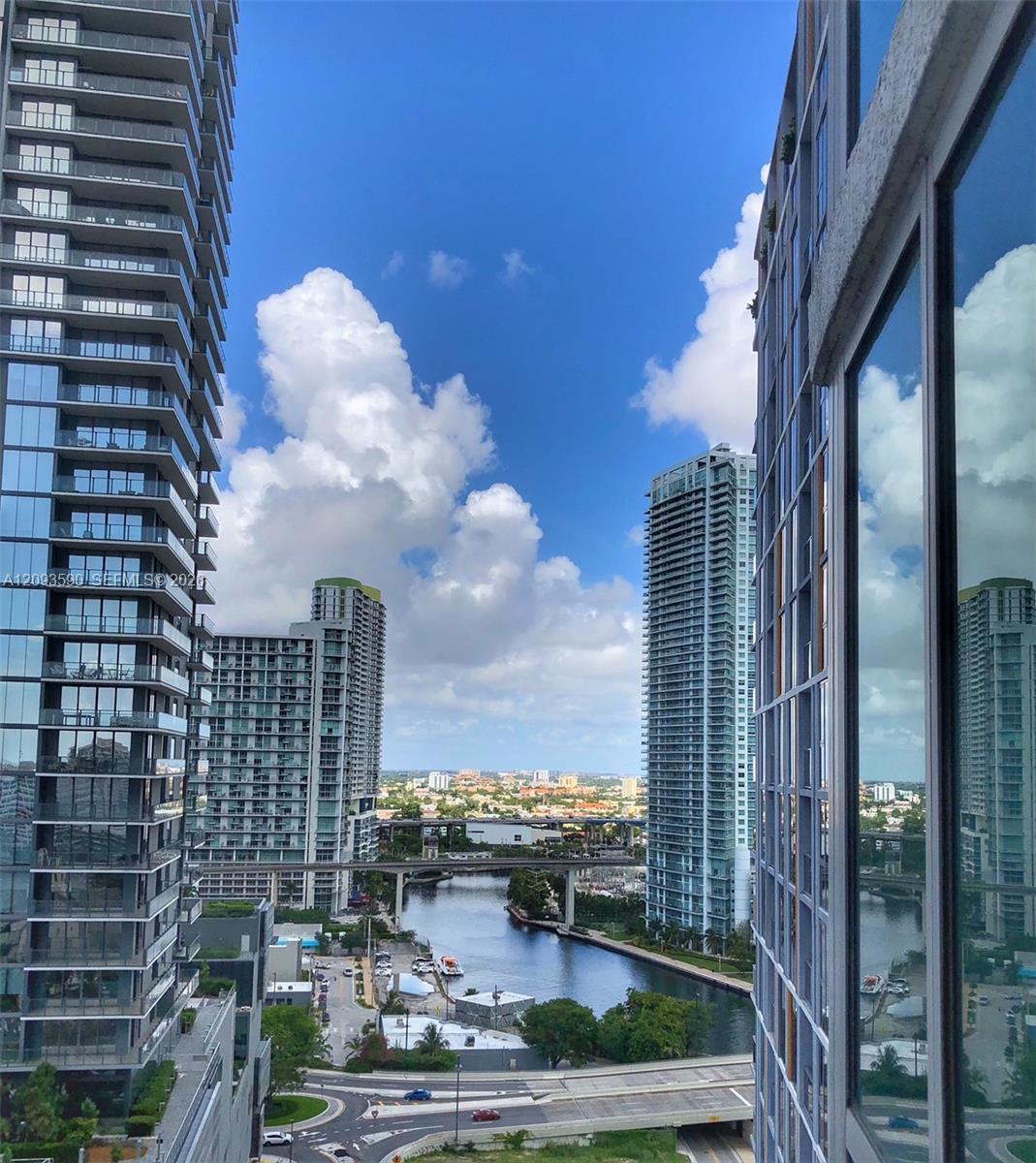 55 SE 6th St # 1902, Miami FL 33131 photo 3