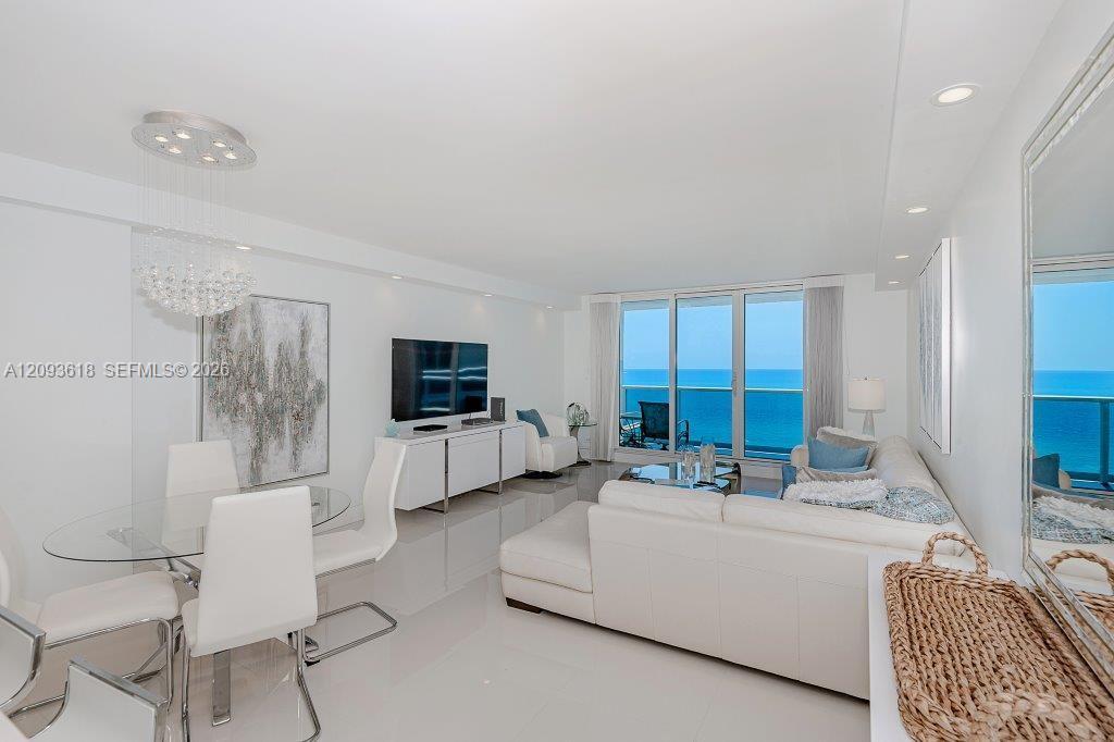 2301 Collins Ave # 1424, Miami Beach FL 33139 photo 2