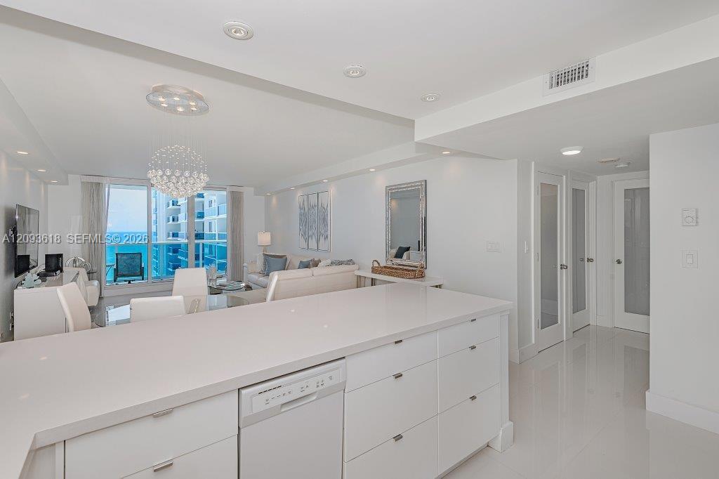 2301 Collins Ave # 1424, Miami Beach FL 33139 photo 5