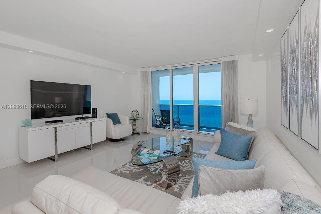 2301 Collins Ave # 1424, Miami Beach FL 33139 photo 4