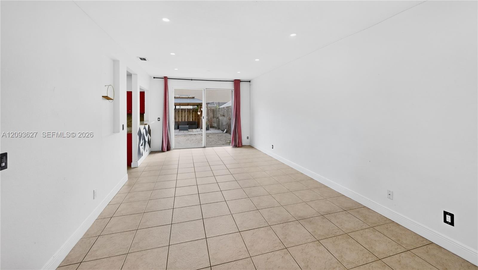 85 SW 15th Ter, Homestead FL 33030 photo 4