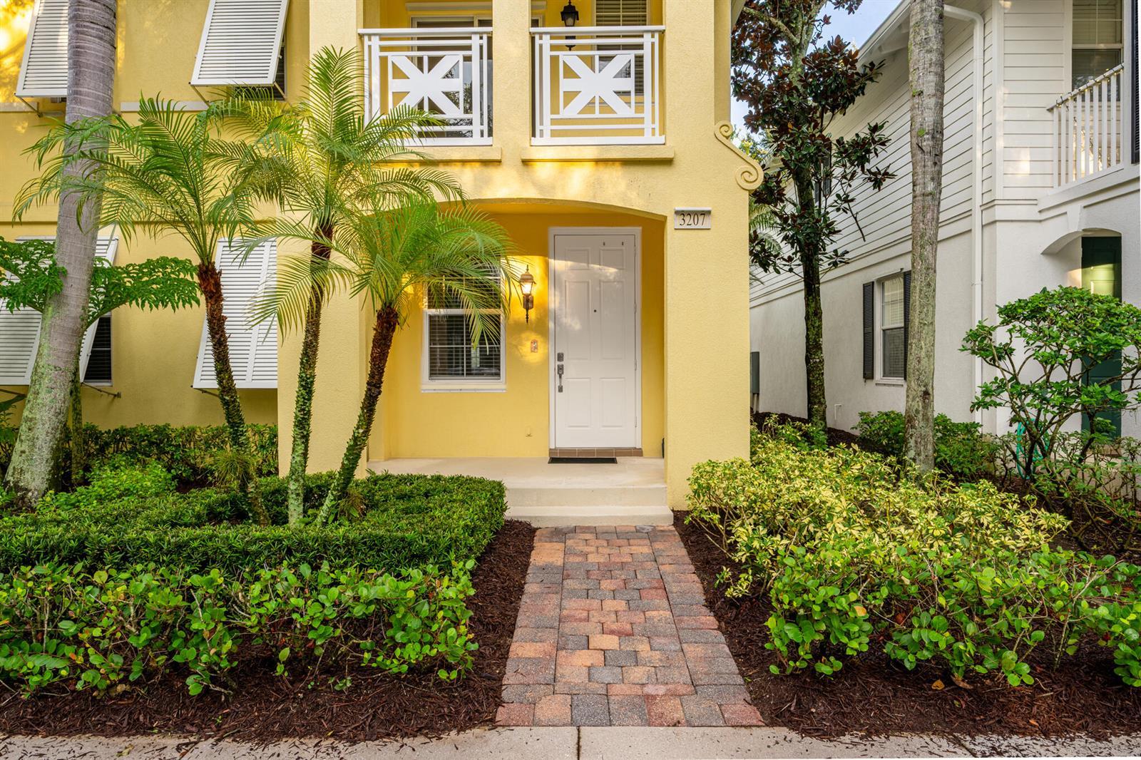 3207 E Community Drive E, Jupiter FL 33458 photo 2