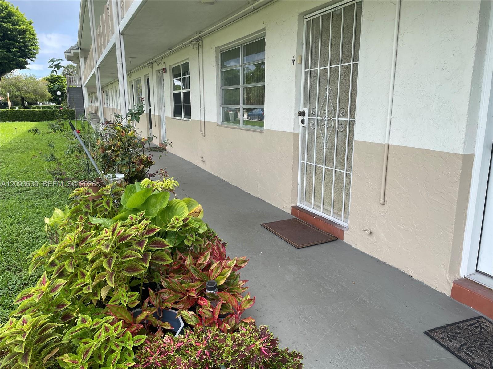 130 NE 202nd Ter # S4, Miami Gardens FL 33179 photo 3
