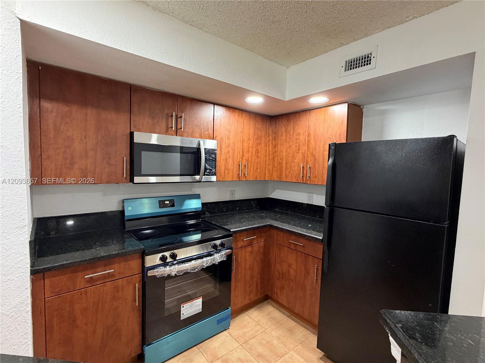565 Vista Isles Dr # 2018, Sunrise FL 33325 photo 2