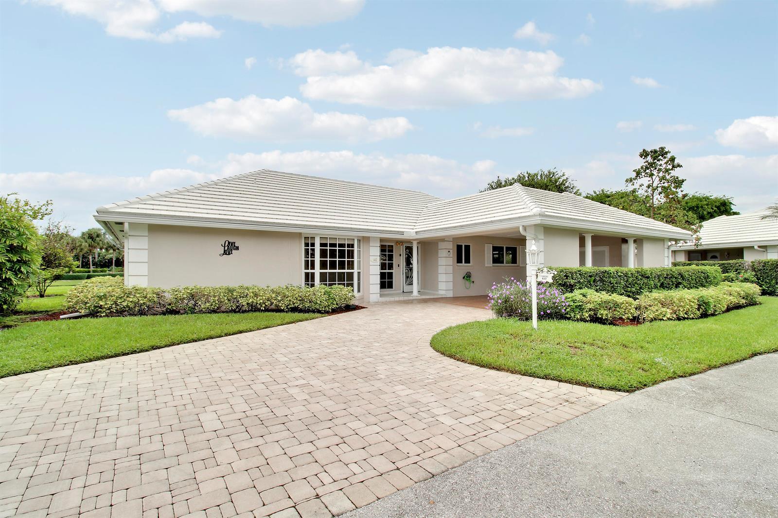 442 FRENCH ROYALE Circle, Atlantis FL 33462 photo 3