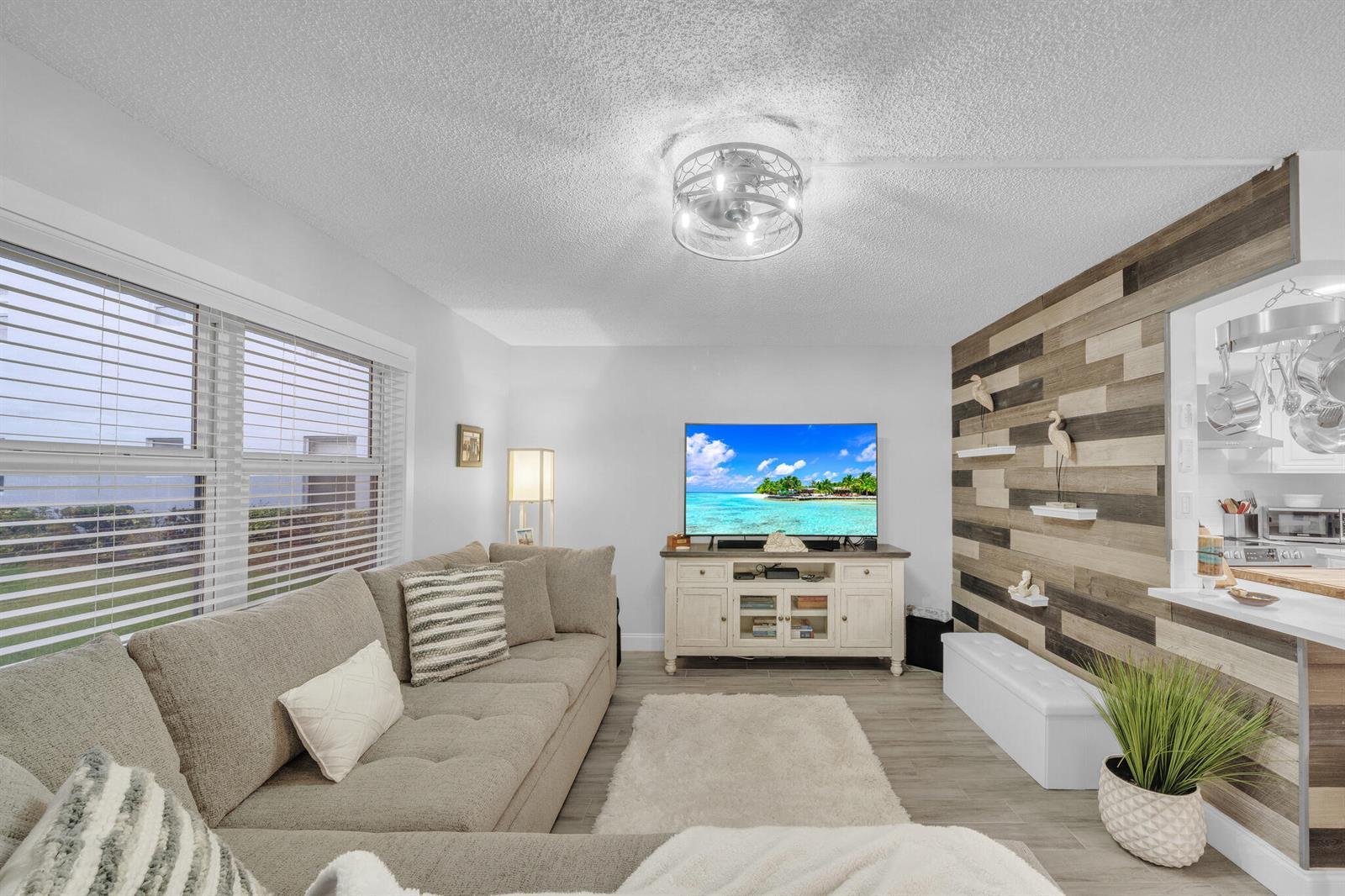 544 Capri L, Delray Beach FL 33484 photo 4