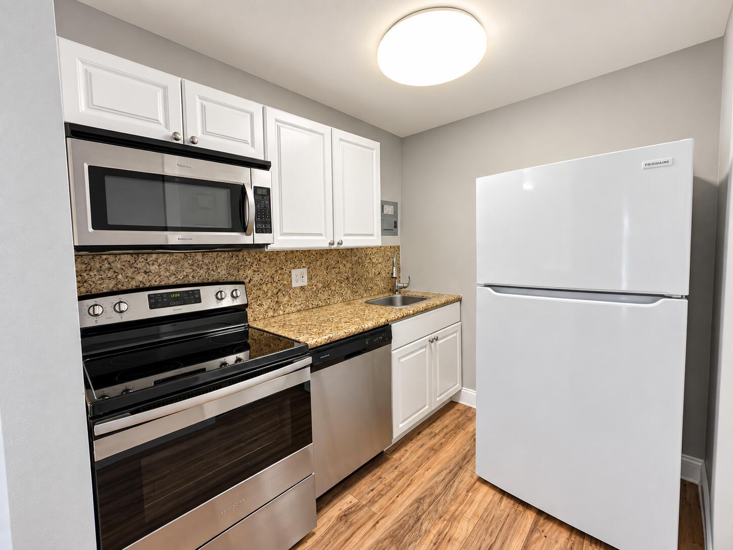 32 Lake Osborne Drive # 9, FL 33461 photo 3
