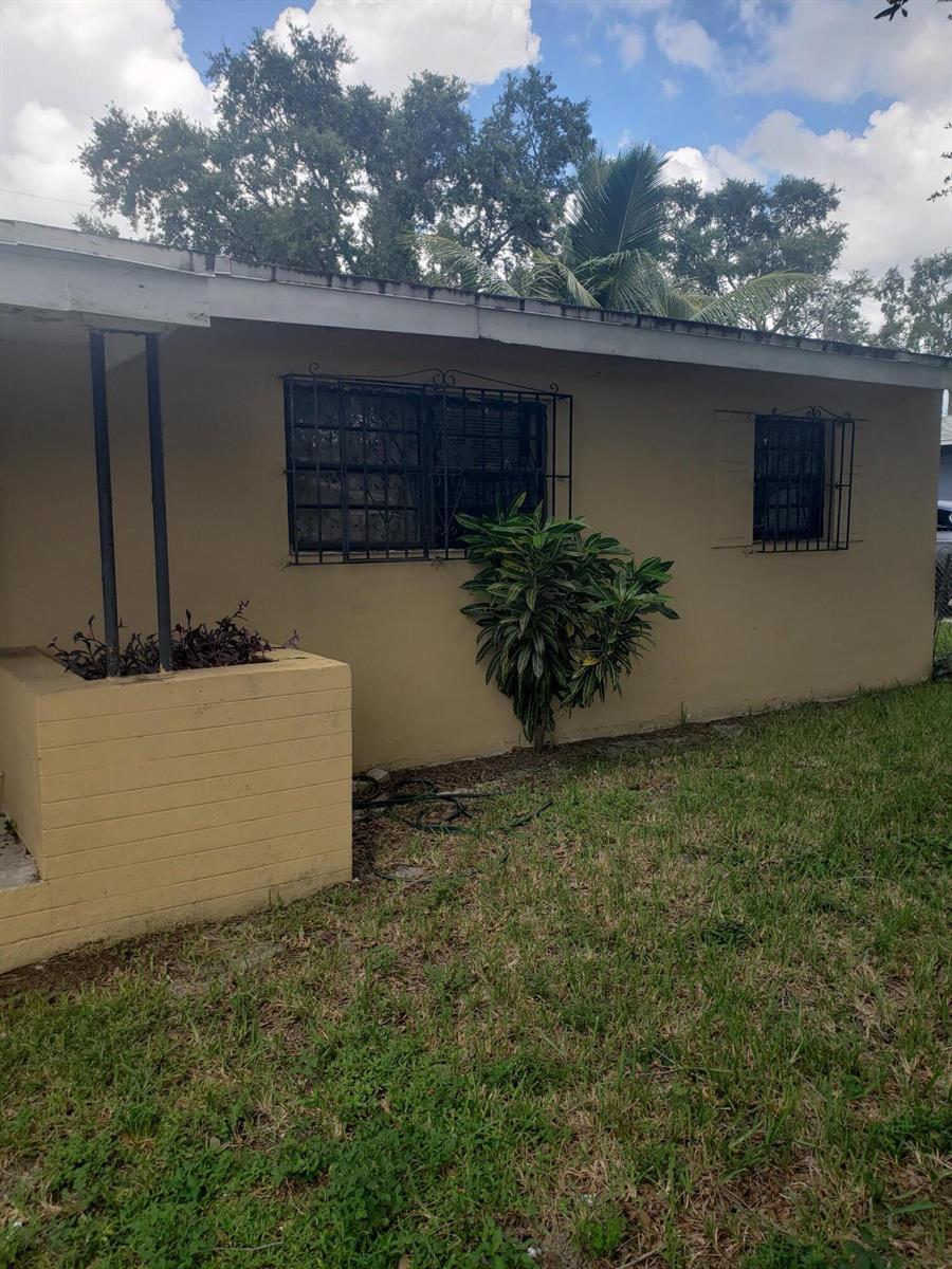 2821 NW 171st Street, Miami Gardens FL 33056 photo 2