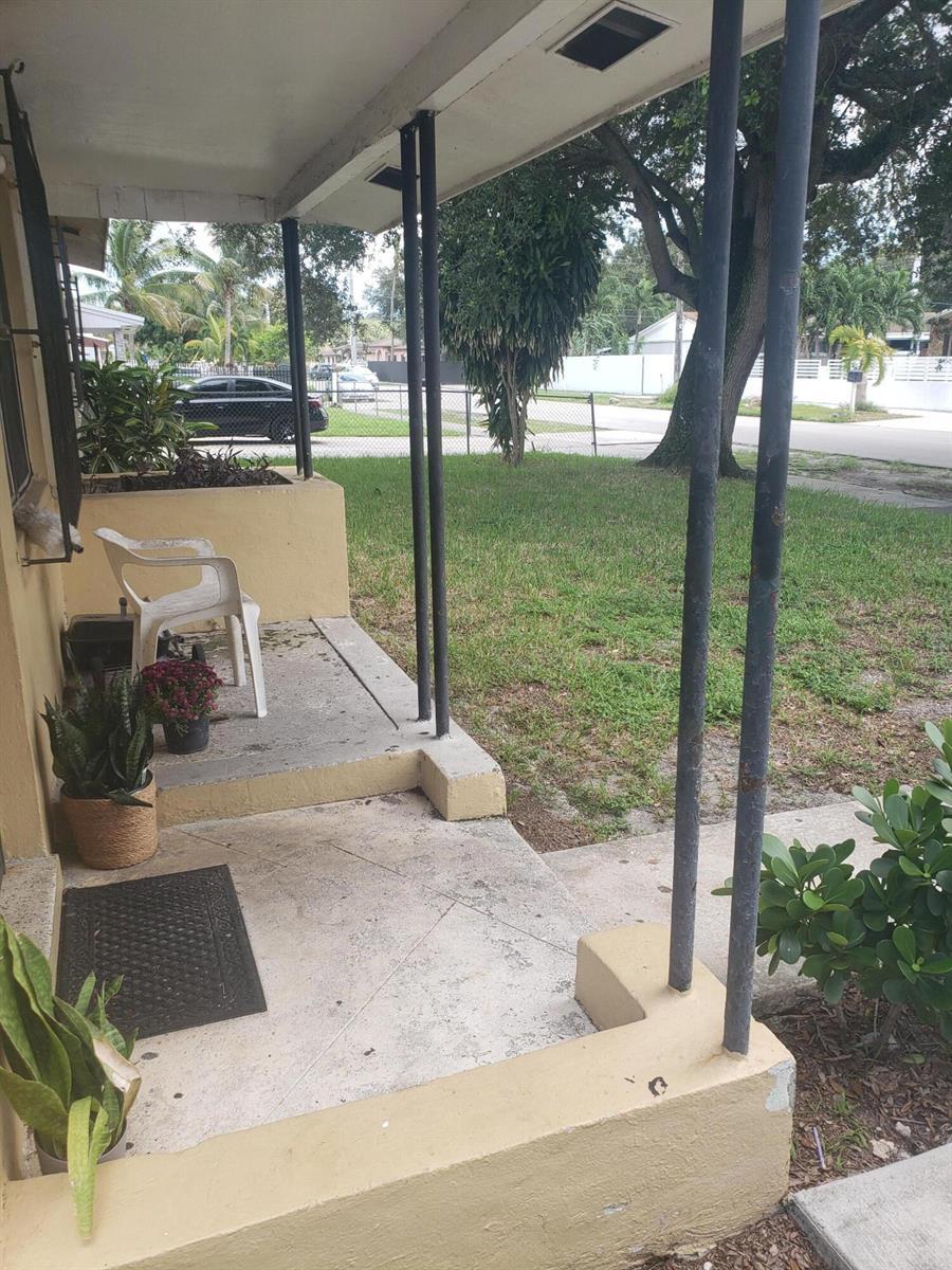 2821 NW 171st Street, Miami Gardens FL 33056 photo 3