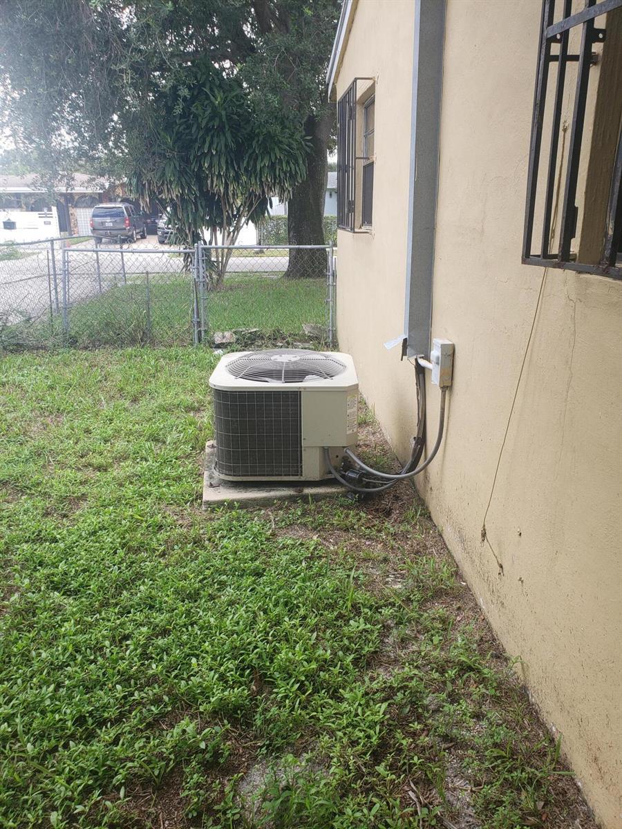 2821 NW 171st Street, Miami Gardens FL 33056 photo 4
