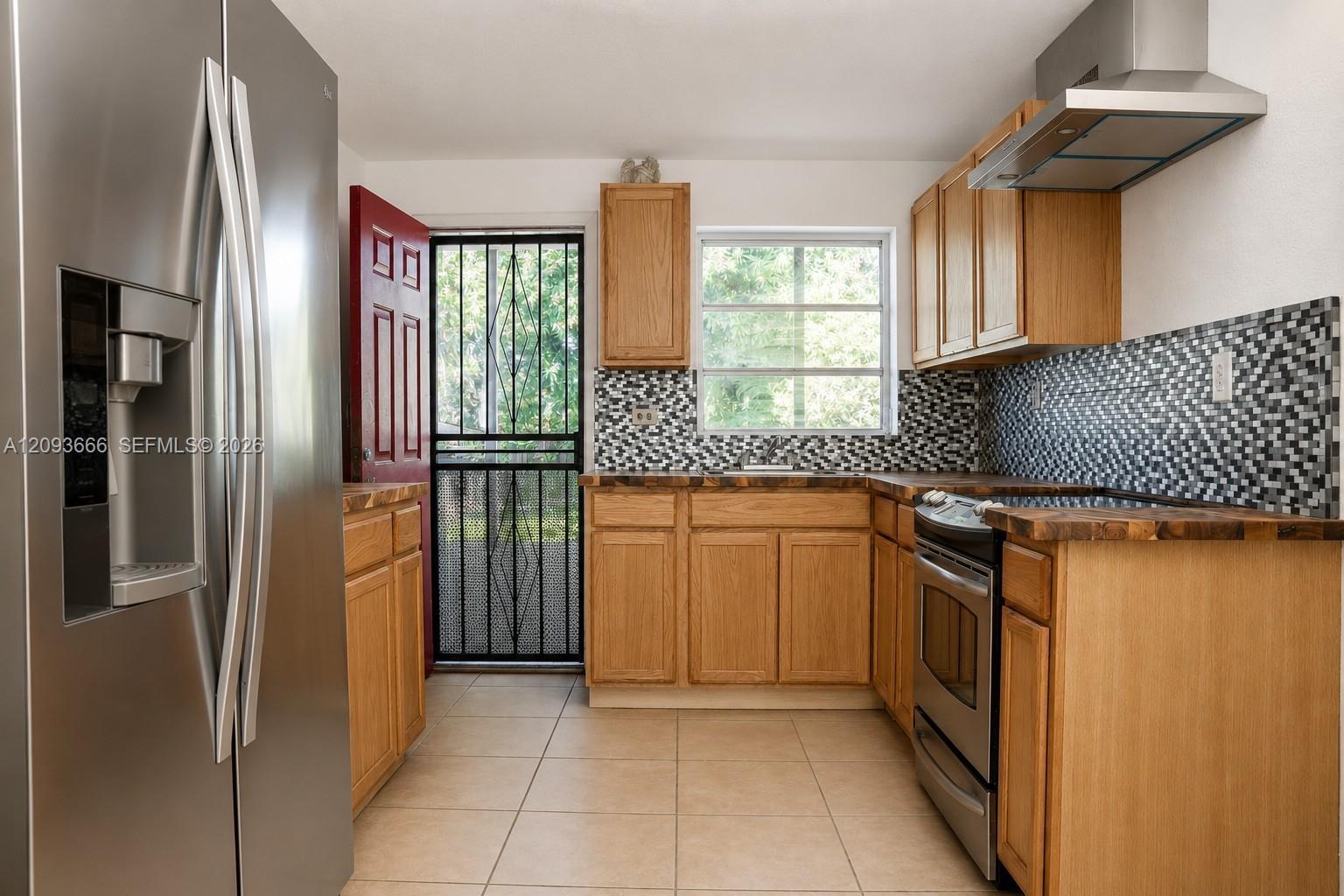861 W 32nd St, Hialeah FL 33012 photo 4