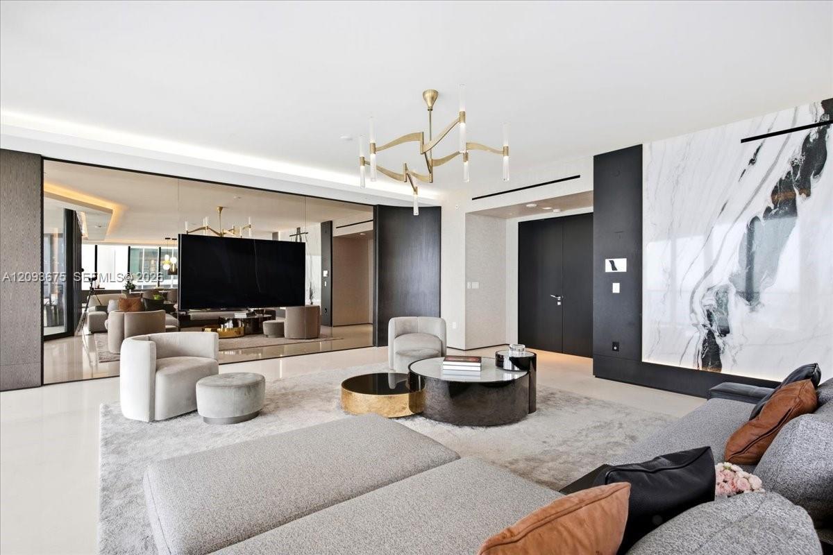 1000 Biscayne Blvd # 4102, Miami FL 33132 photo 3