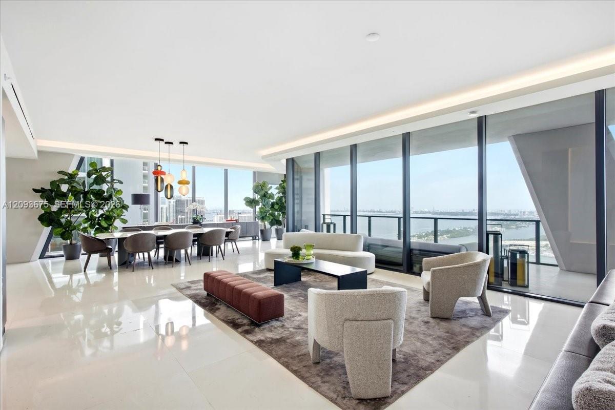 1000 Biscayne Blvd # 4102, Miami FL 33132 photo 4