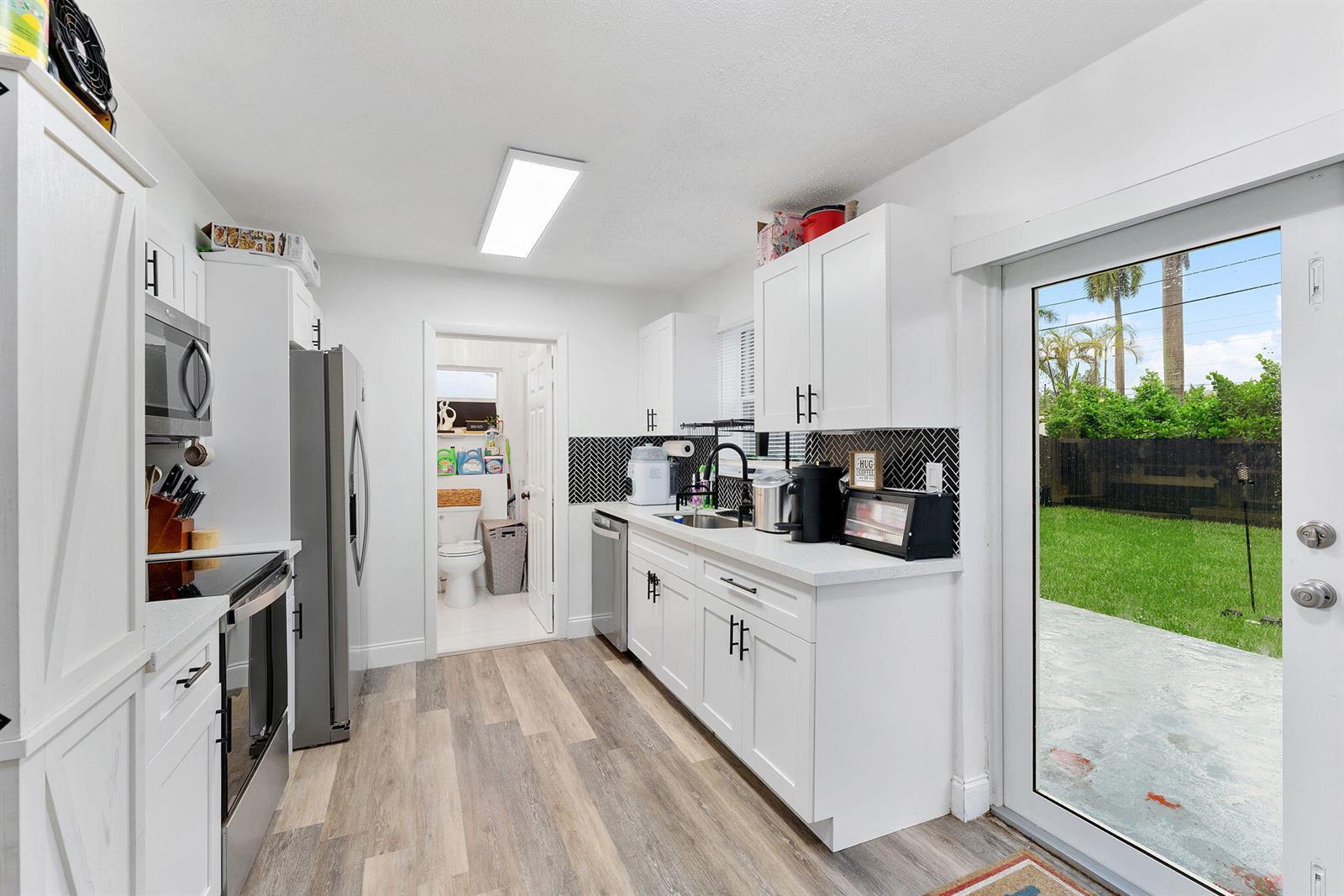 6337 NW 24TH Court, Margate FL 33063 photo 4