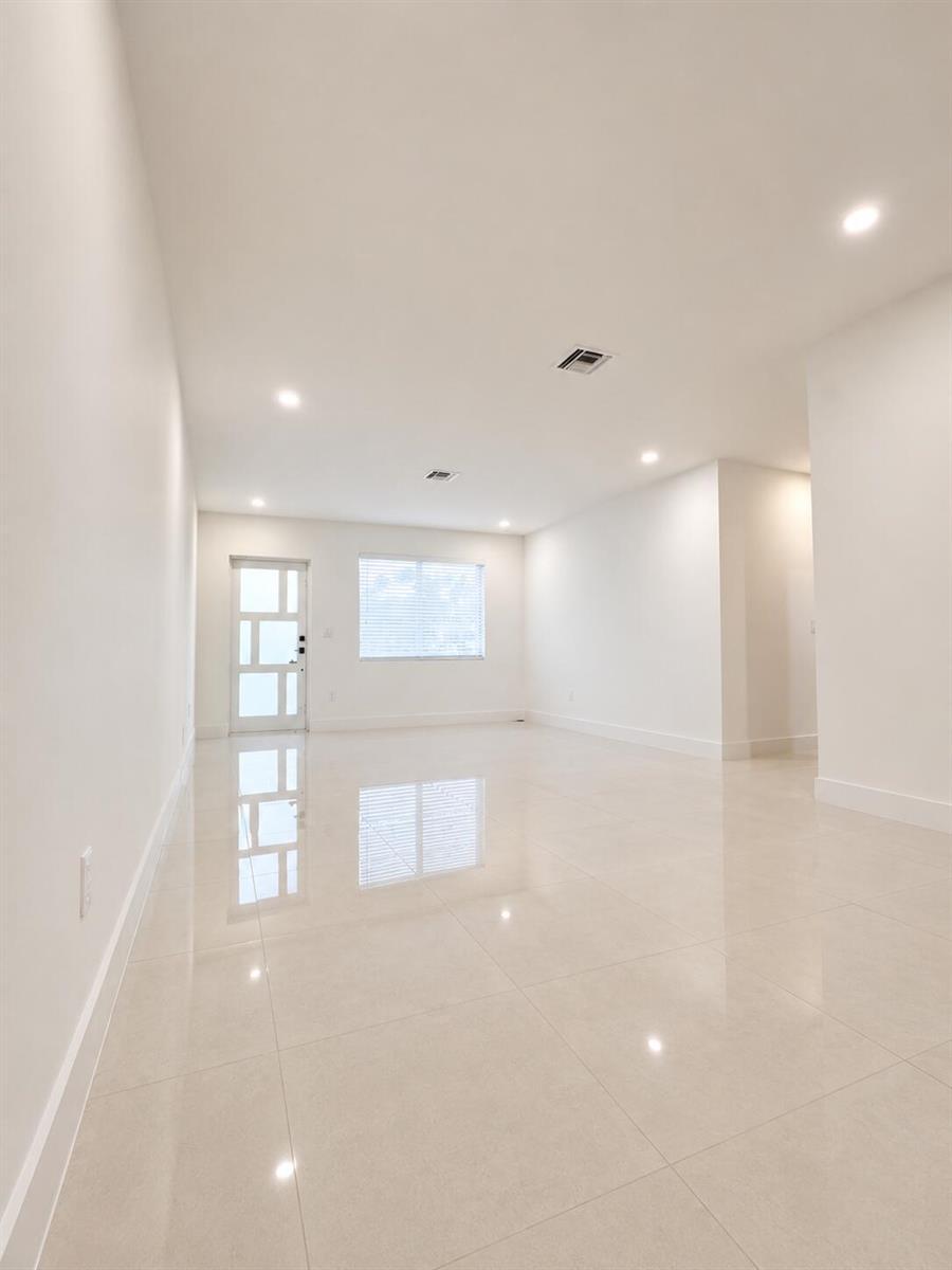 345 PINEHURST Road, Palm Springs FL 33461 photo 3