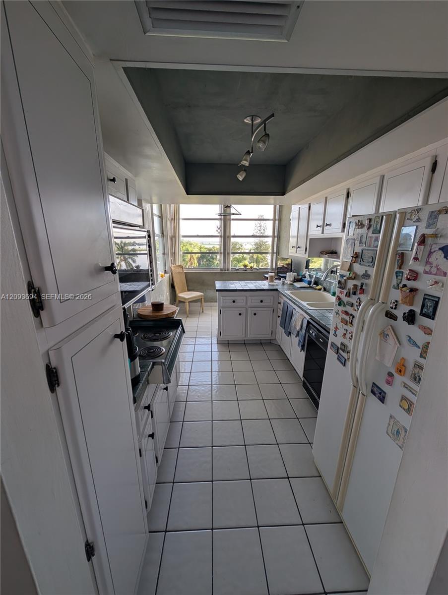 11930 N Bayshore Dr # 502, North Miami FL 33181 photo 4
