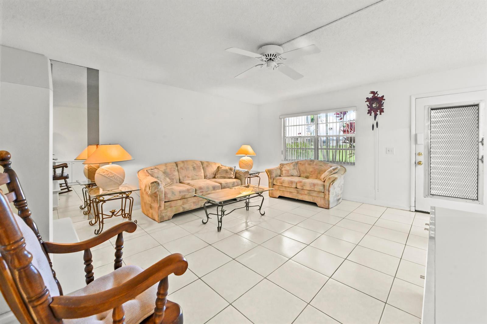 20 Flanders A, Delray Beach FL 33484 photo 5