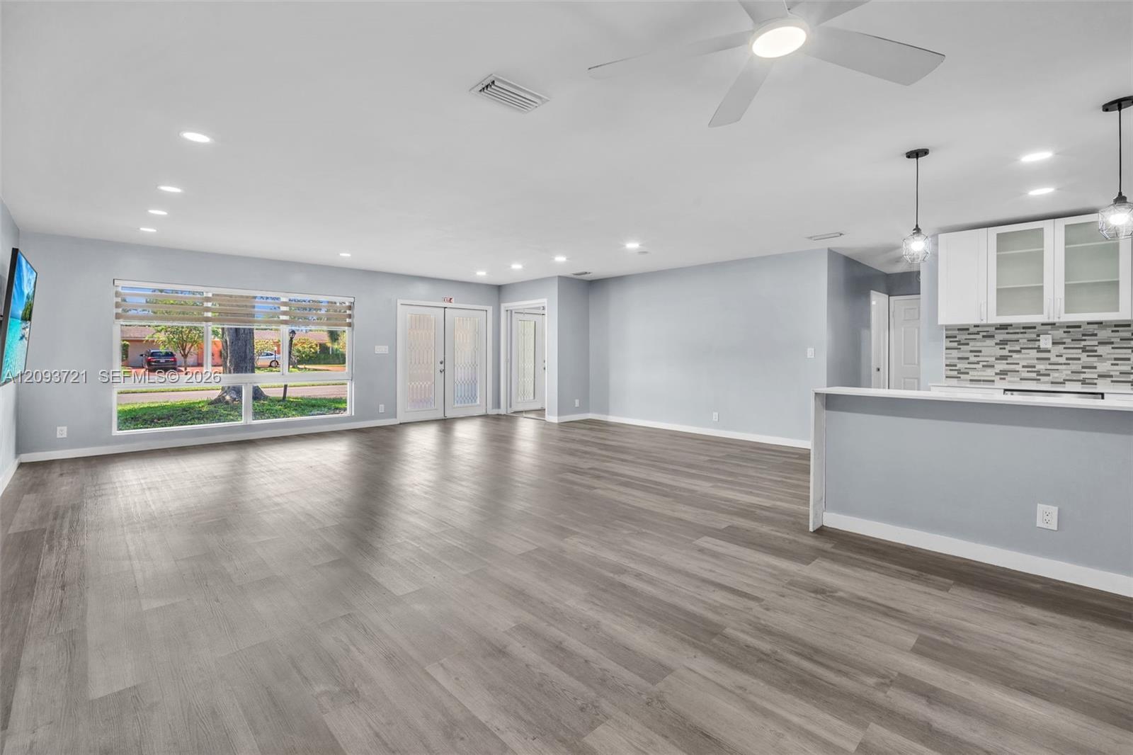 609 N 46th Ave, Hollywood FL 33021 photo 5