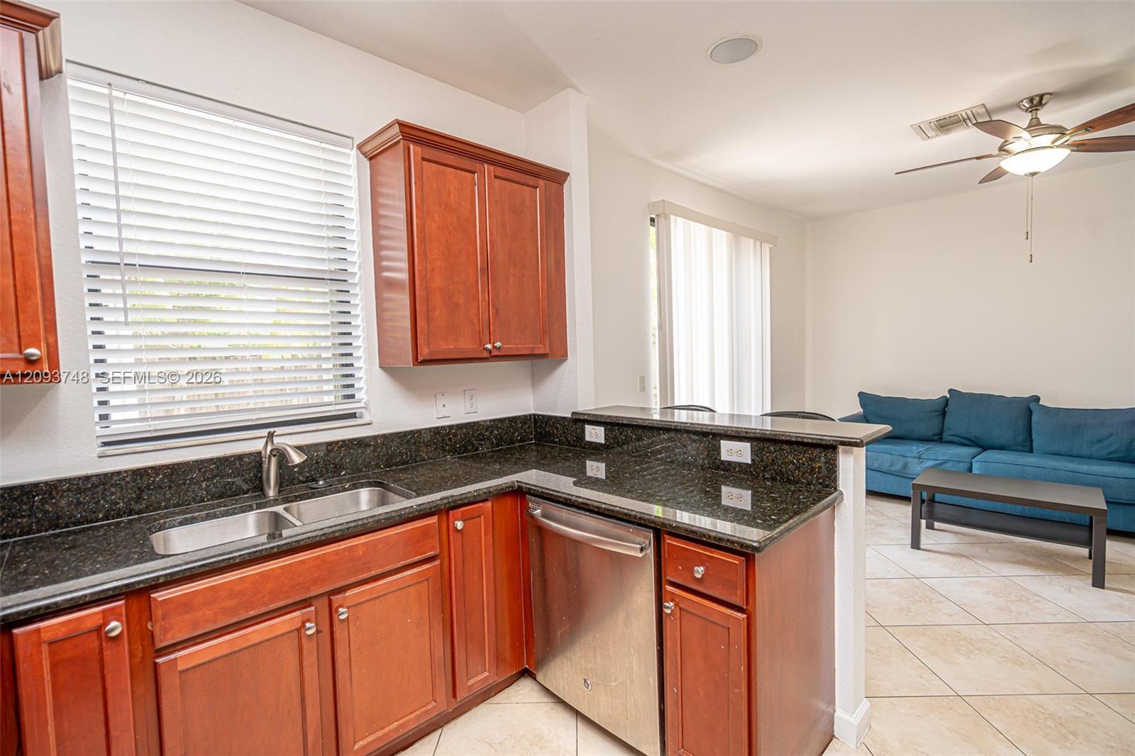8815 NW 116th Ct, Doral FL 33178 photo 5
