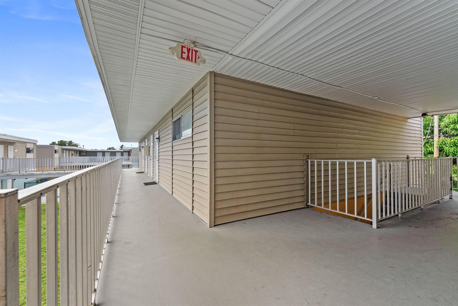 1500 CRESCENT Circle # B215, Lake Park FL 33403 photo 2