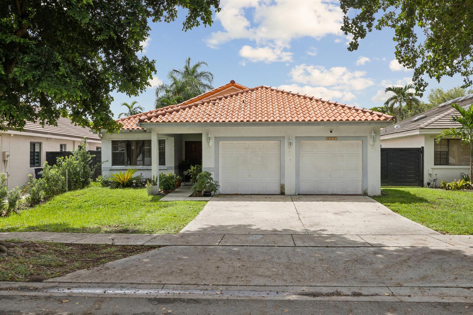 8738 NW 150th Terrace, Miami Lakes FL 33018 photo 5