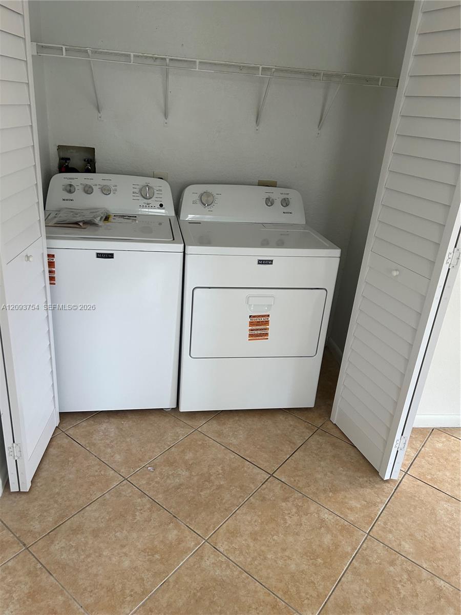 2124-2126 Thomas St # 2124, Hollywood FL 33020 photo 5