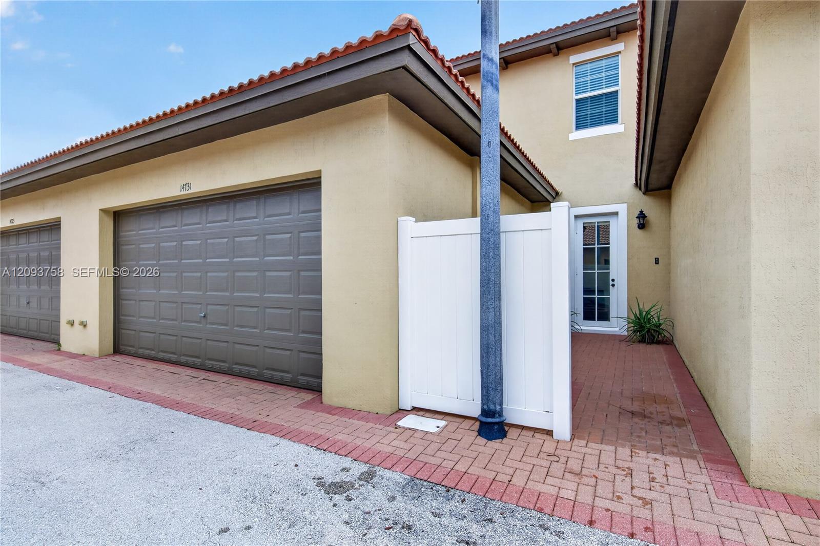 14731 SW 15th Ct, Pembroke Pines FL 33027 photo 4