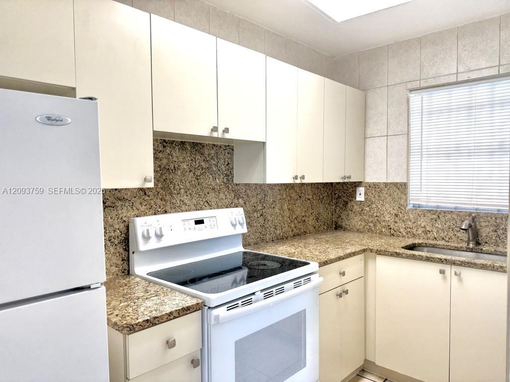 305 W 68th St # 301, Hialeah FL 33014 photo 5