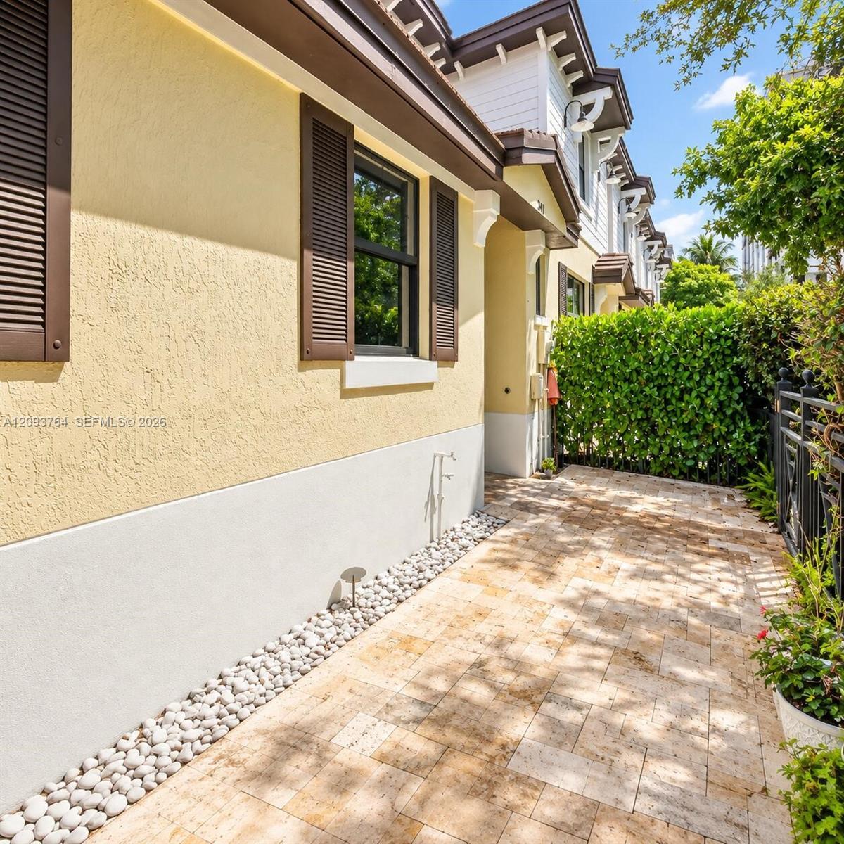 841 S Ocean Blvd, Pompano Beach FL 33062 photo 2