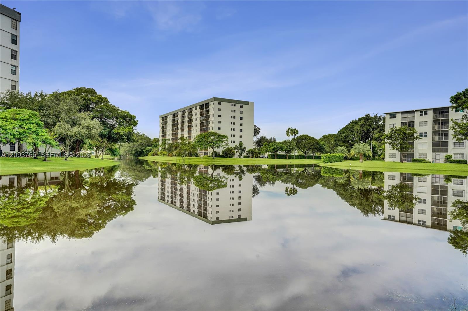 2226 N Cypress Bend Dr # 408, Pompano Beach FL 33069 photo 3