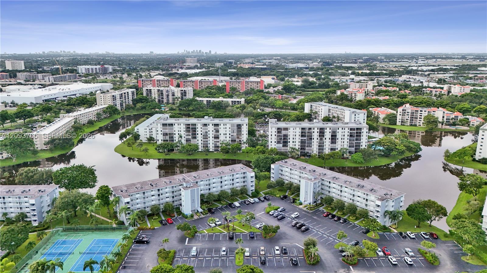 2226 N Cypress Bend Dr # 408, Pompano Beach FL 33069
