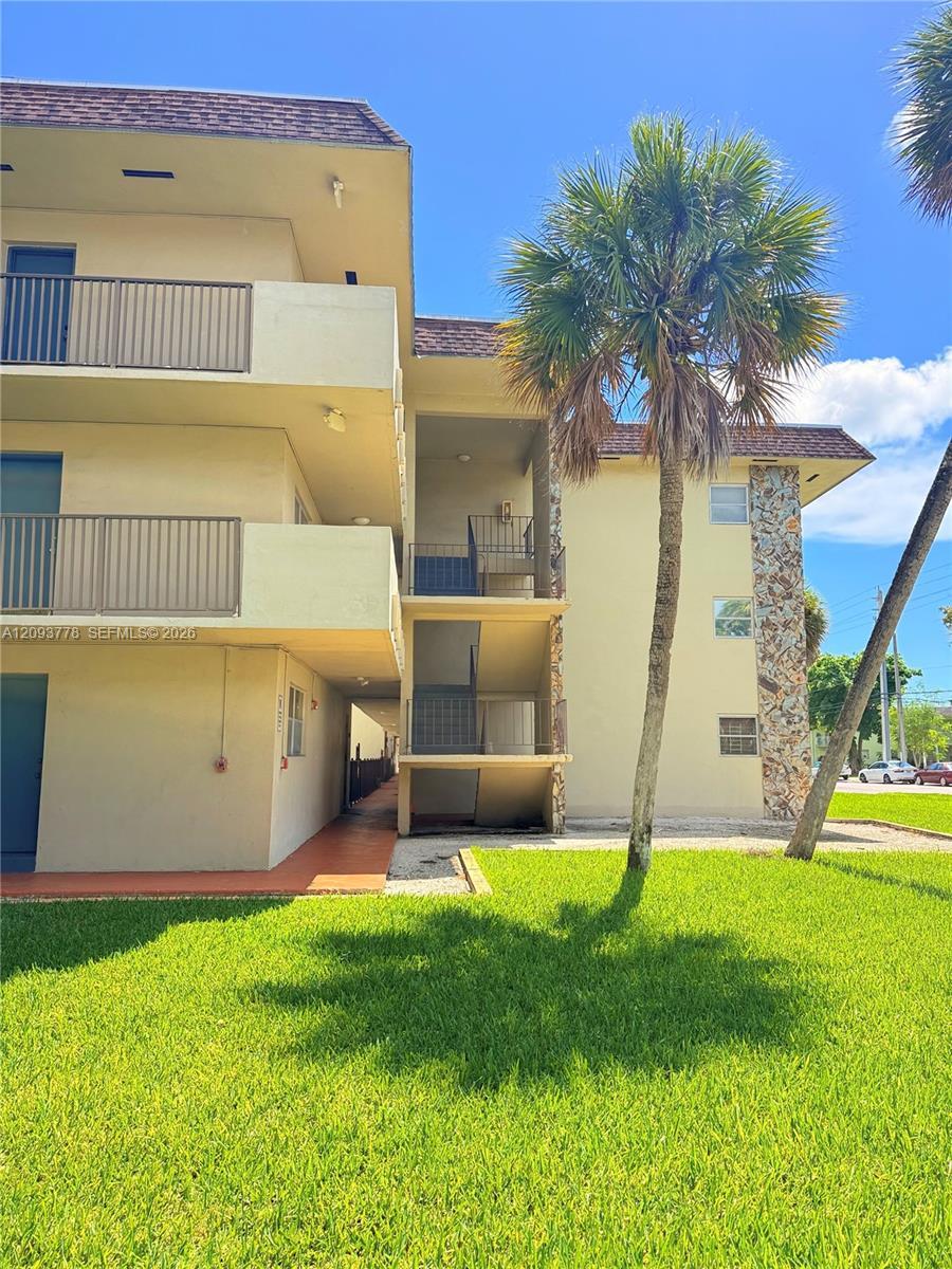 7505 SW 82nd St # 305, Miami FL 33143 photo 3