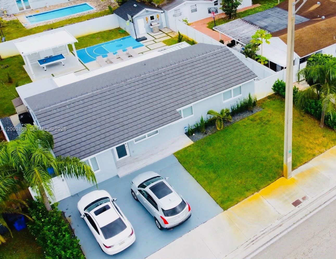 7181 Sheridan St, Hollywood FL 33024 photo 2