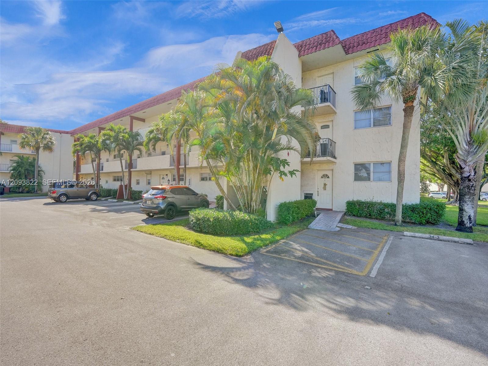 8962 S Hollybrook Blvd # 303, Pembroke Pines FL 33025 photo 2