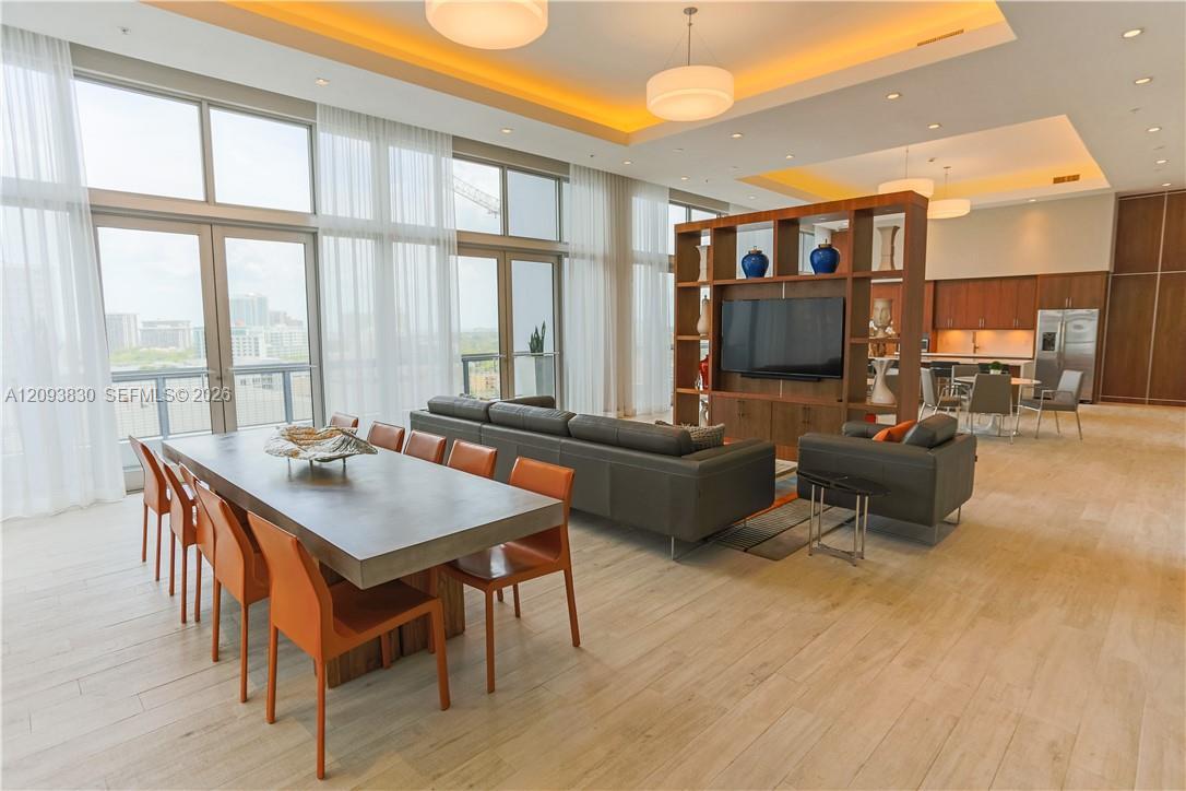 117 SW 10th Street # 1702, Miami FL 33130 photo 3