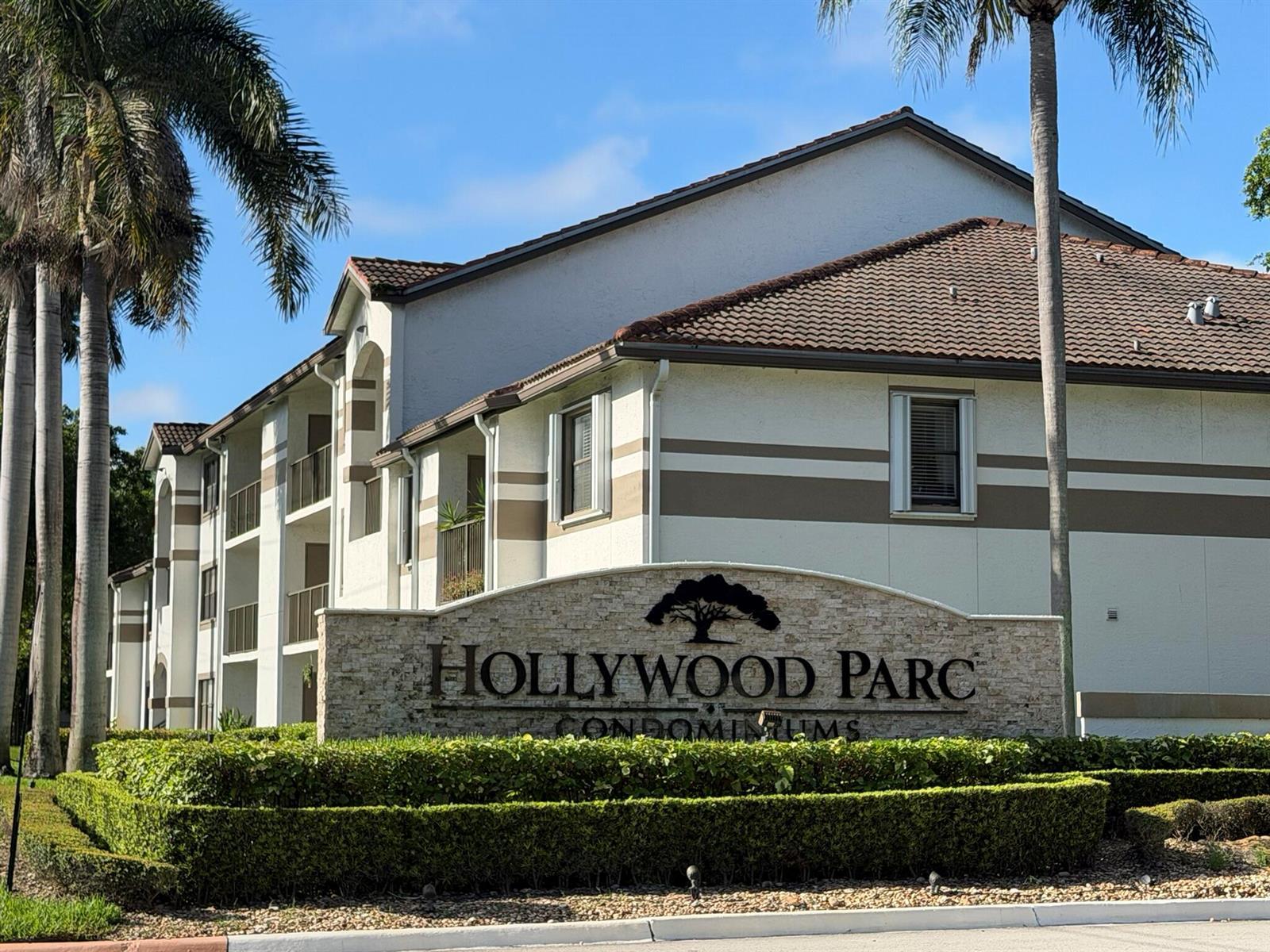 520 S Park Road # 12, Hollywood FL 33021