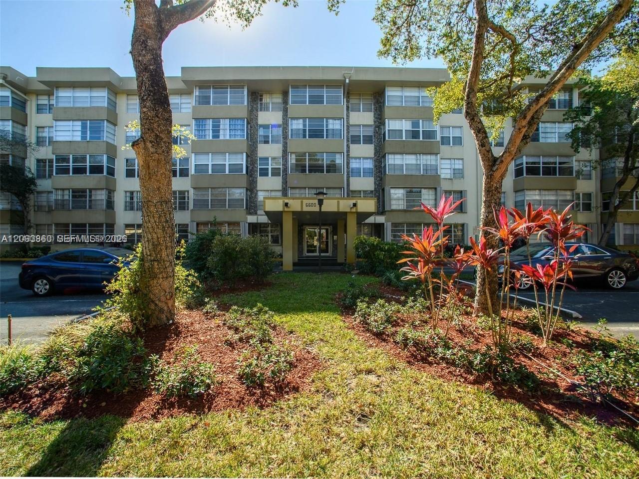 6600 Cypress Rd # 405, Plantation FL 33317