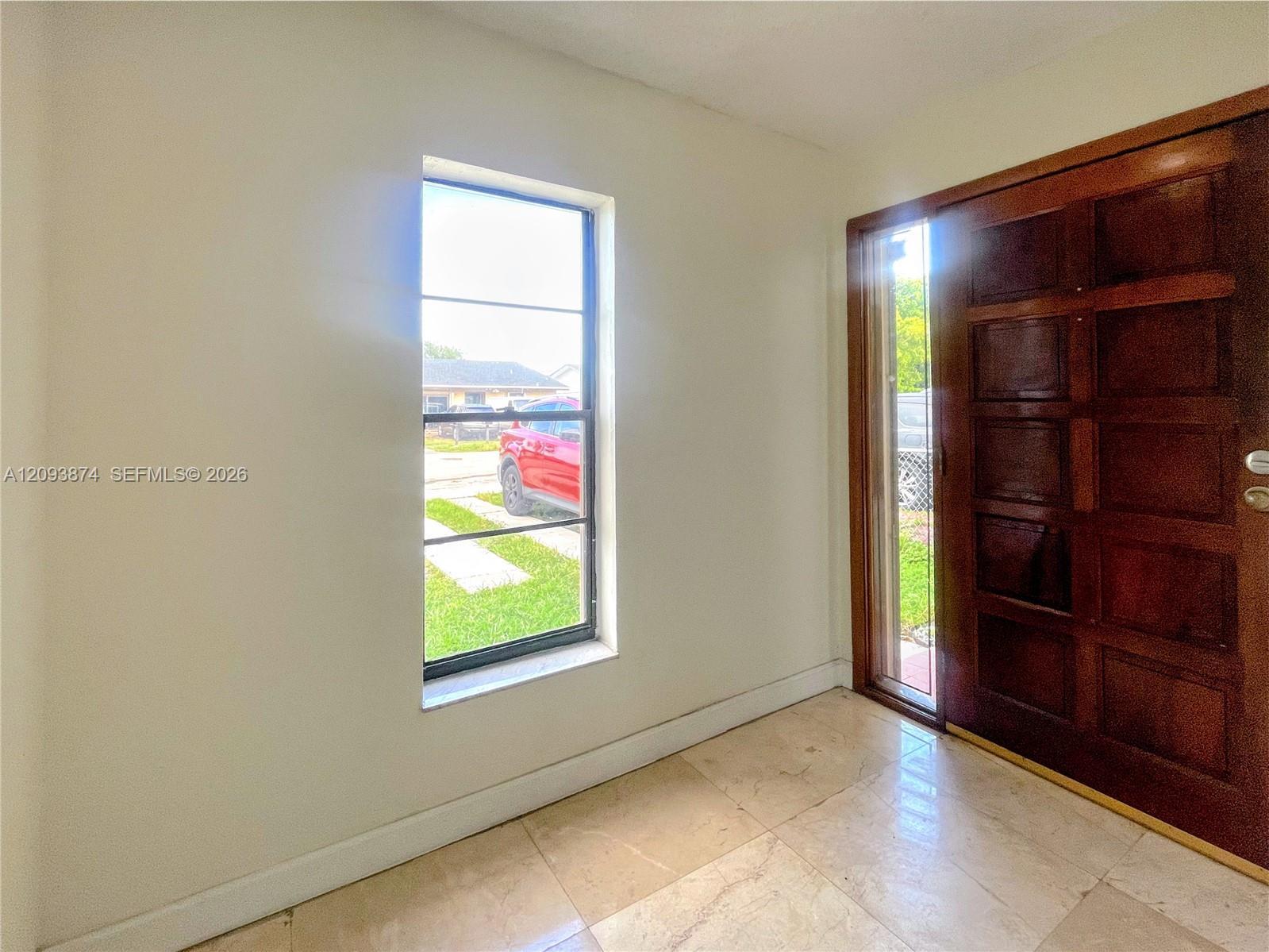 2402 SW 110th Ave, Miami FL 33165 photo 4