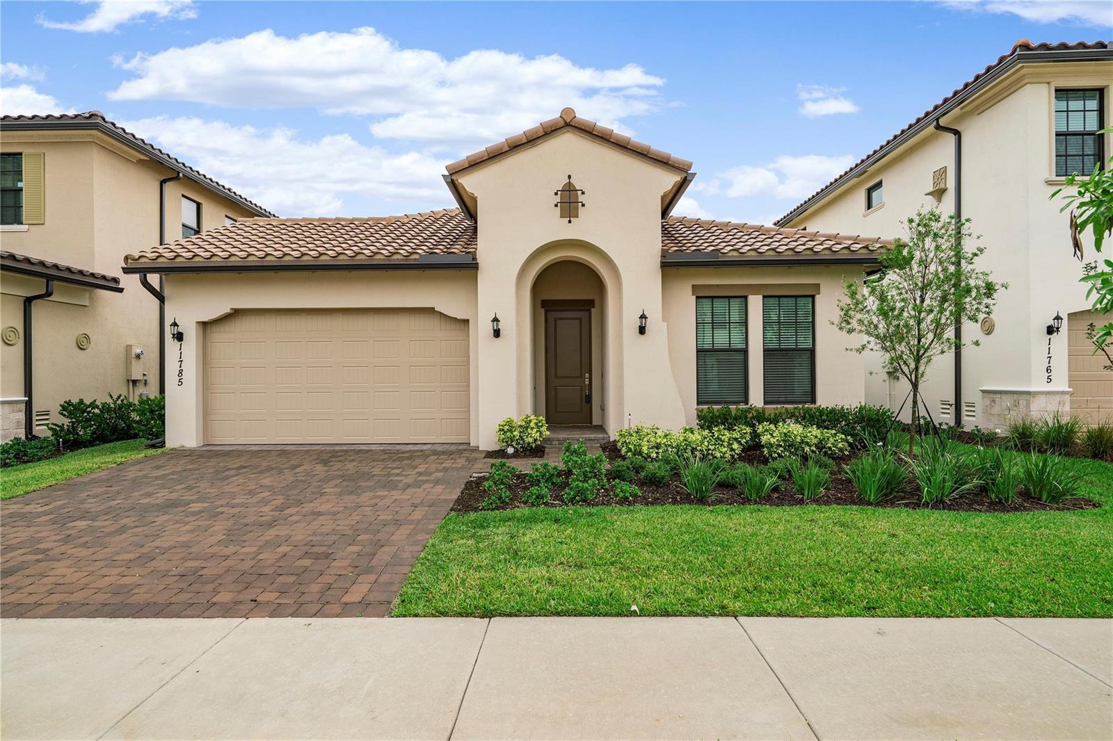 11785 S WATERWAY Circle, Parkland FL 33076 photo 2
