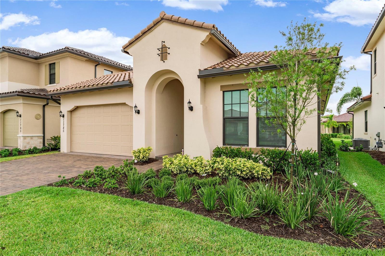 11785 S WATERWAY Circle, Parkland FL 33076 photo 3